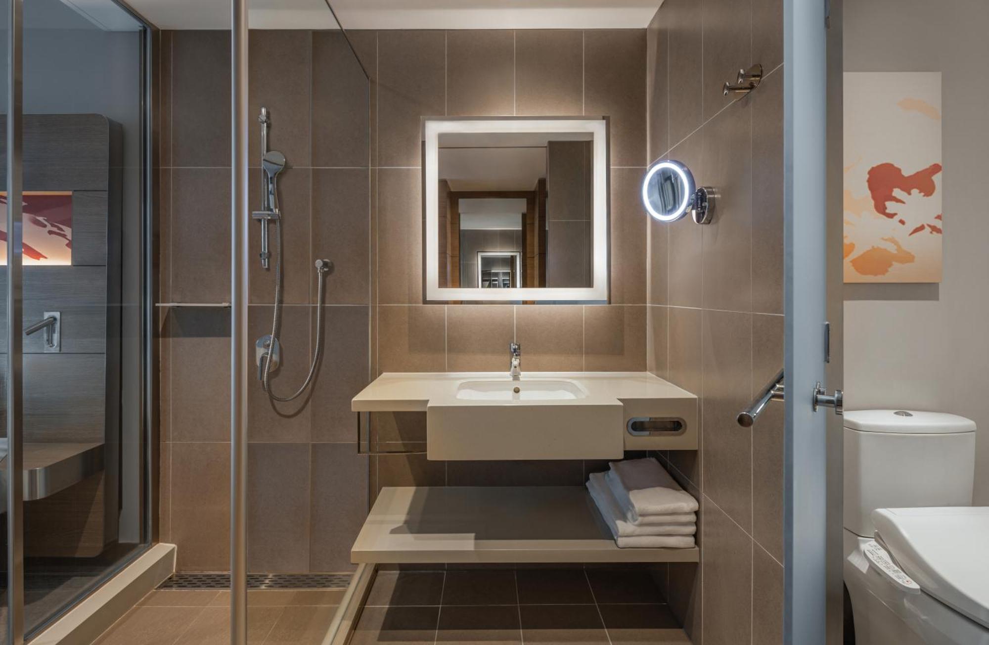 Hyatt Regency Taoyuan International Airport Exterior foto Bathroom