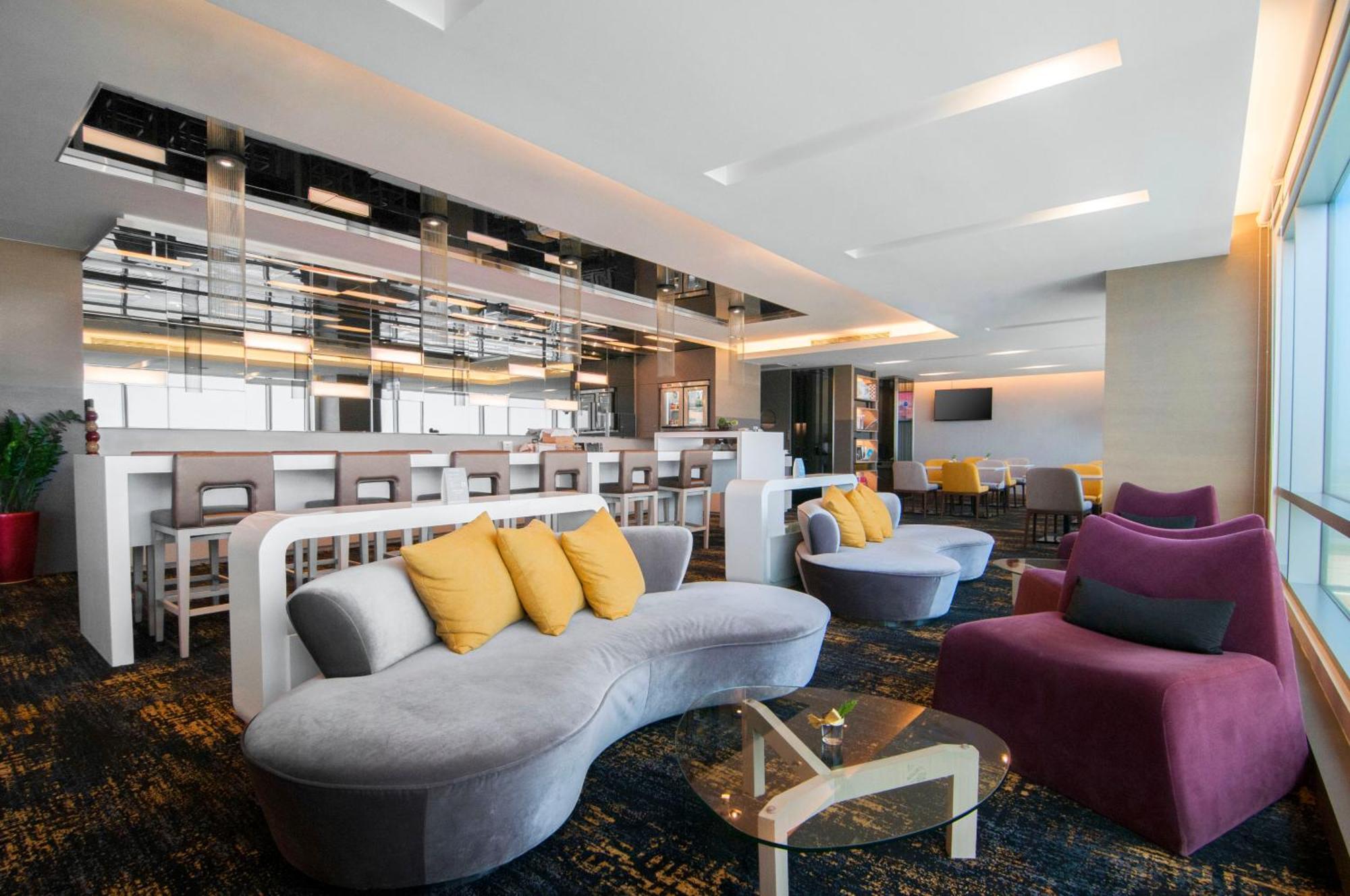 Hyatt Regency Taoyuan International Airport Exterior foto The lounge at KLIA