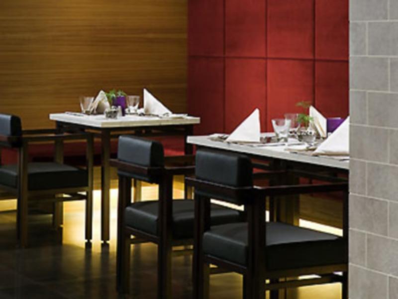 Hyatt Regency Taoyuan International Airport Exterior foto The interior of the restaurant