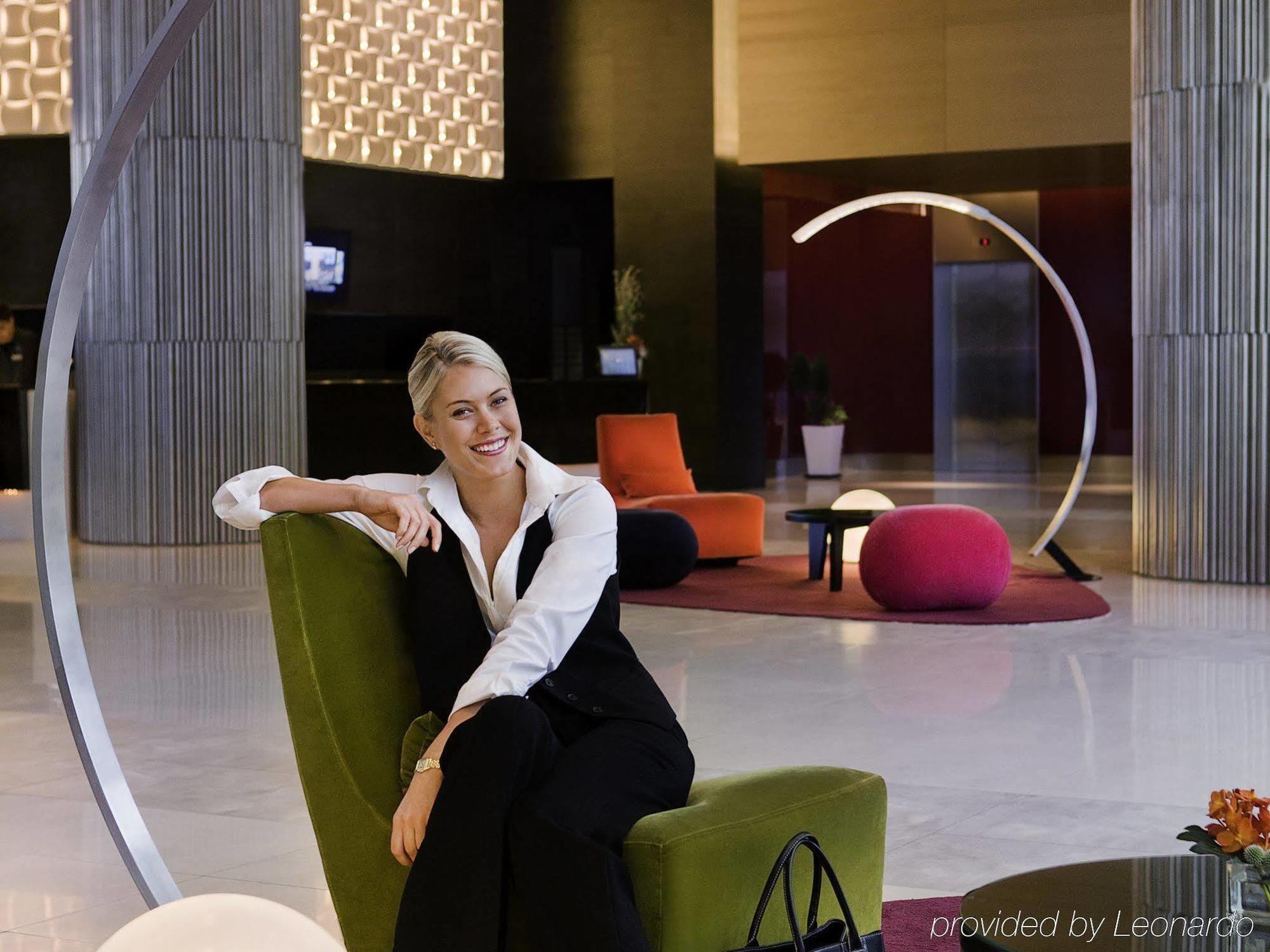 Hyatt Regency Taoyuan International Airport Exterior foto Lobby of the hotel