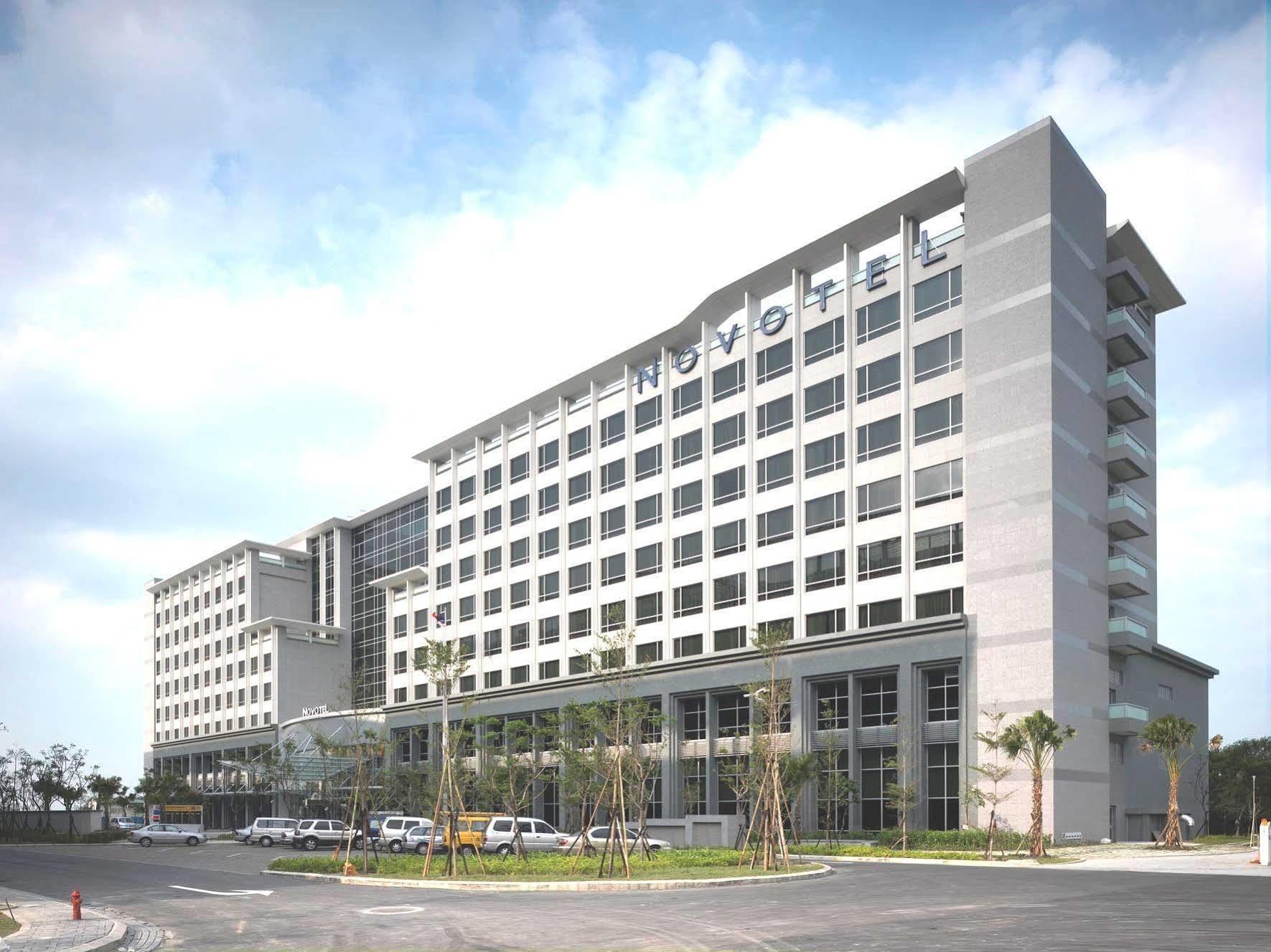 Hyatt Regency Taoyuan International Airport Exterior foto National Yang-ming University