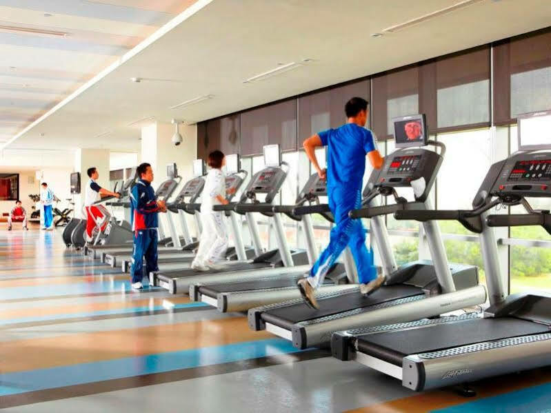 Hyatt Regency Taoyuan International Airport Exterior foto A row of treadmills