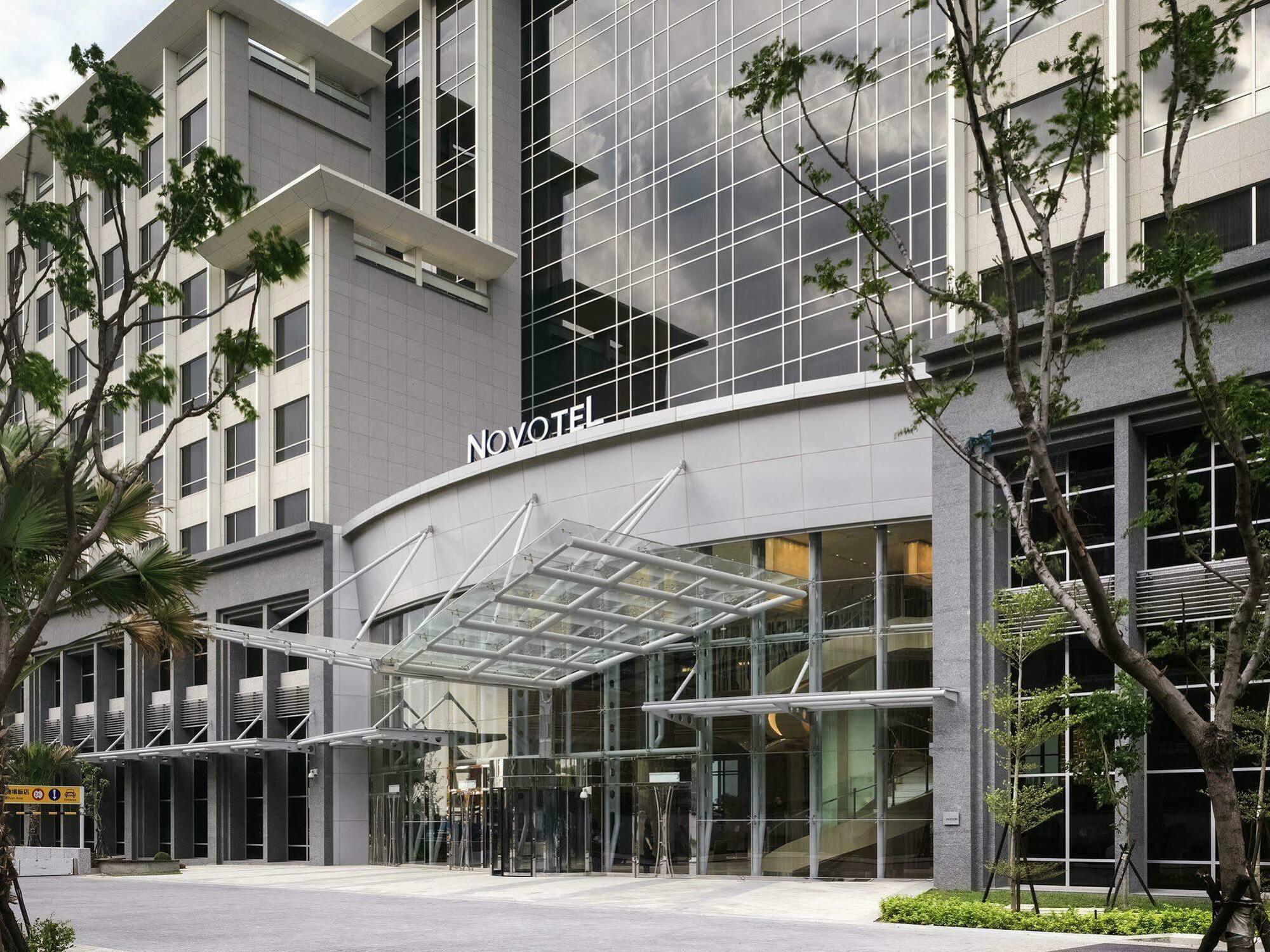 Hyatt Regency Taoyuan International Airport Exterior foto Novotel Hotel, Ho Chi Minh City